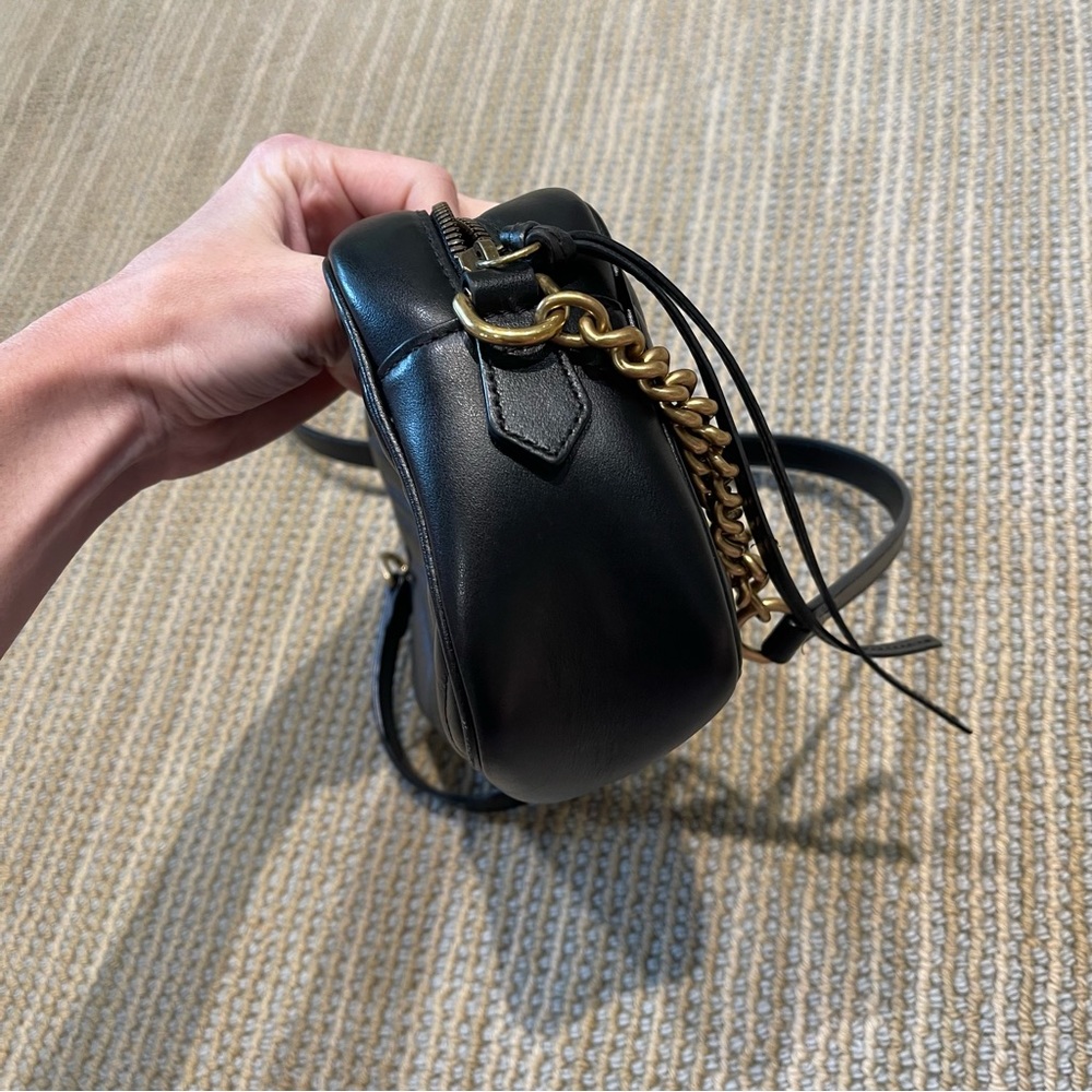 Gucci Black Chevron GG Leather Crossbody Bag - Picture 7 of 14